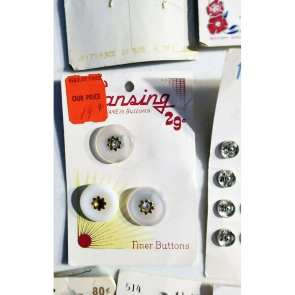 Buttons Fastener Collection Vintage Le Chic Lansing La Petite BGE Original Craft - Picture 4 of 13